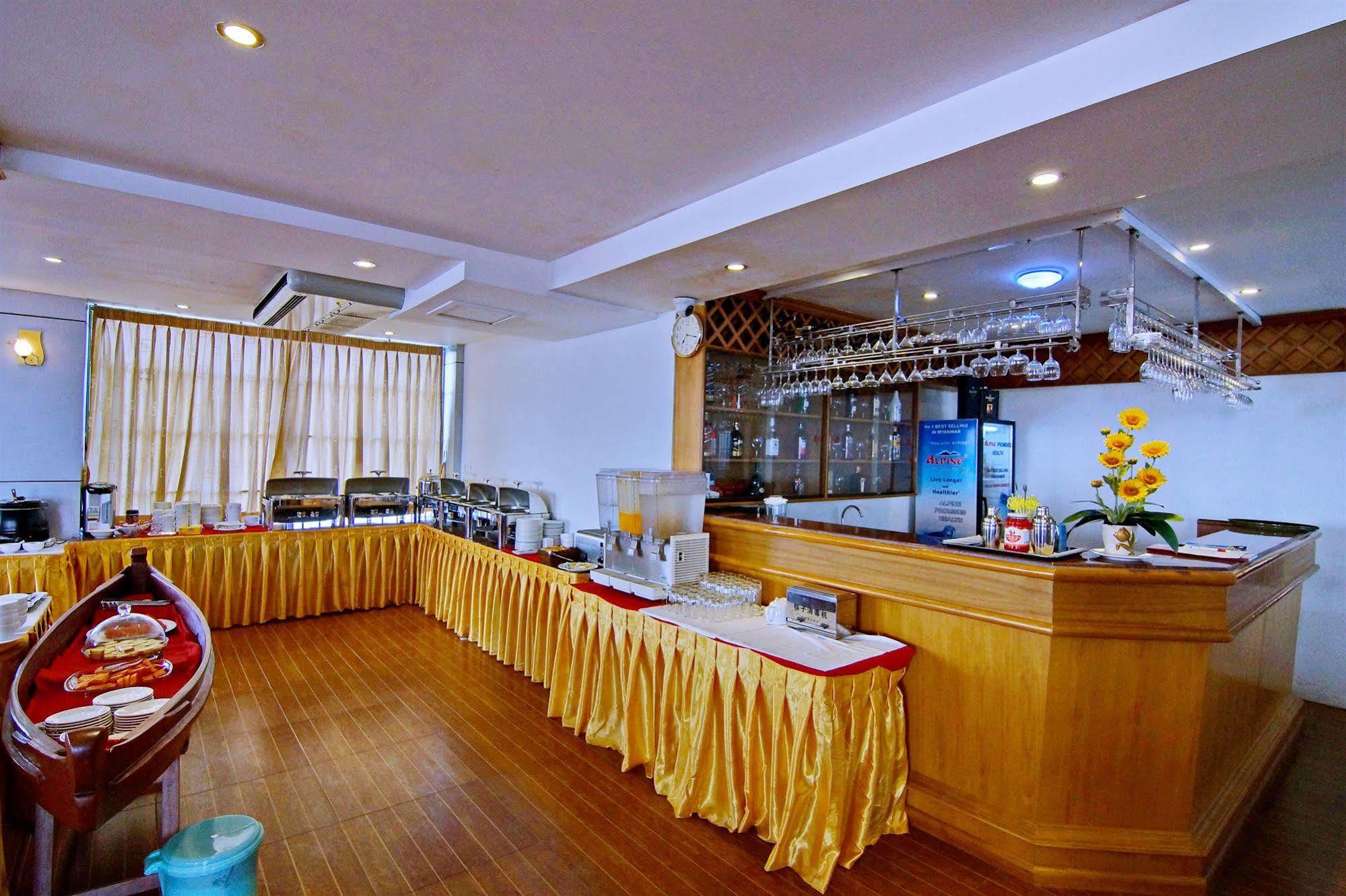 Hotel 76 Mandalay Extérieur photo